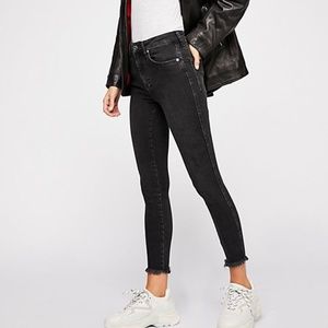 Free People Raw High-Rise Jegging Black
